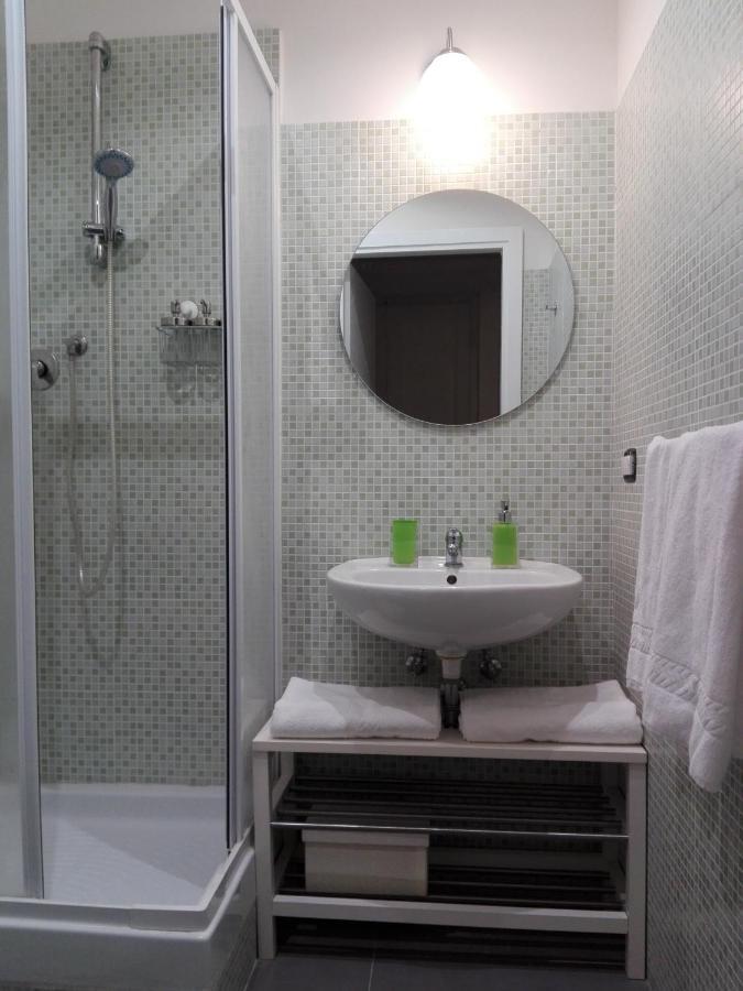 Domus Crescenzio - Guest House Рим Номер фото